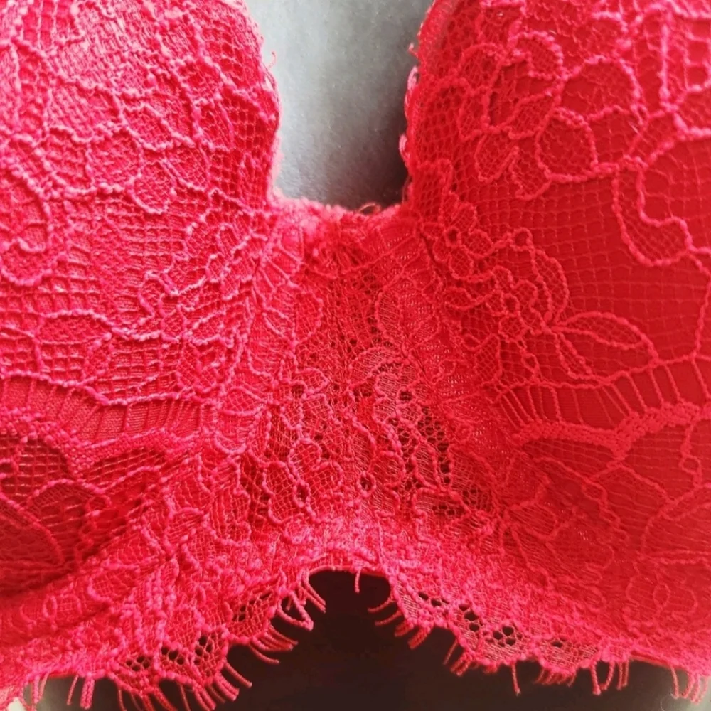 Victoria's Secret Red Lace Floral Women Bra Sz 36C Adjustable Strap Hook Closure